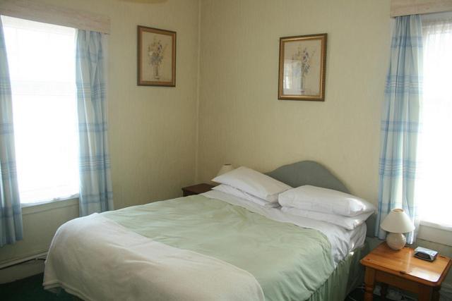 The Knoll Guesthouse Newport  Kamer foto