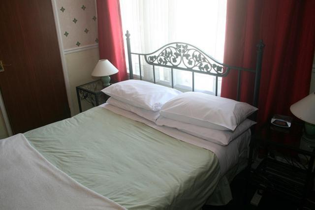 The Knoll Guesthouse Newport  Buitenkant foto