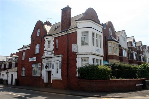 The Knoll Guesthouse Newport  Buitenkant foto